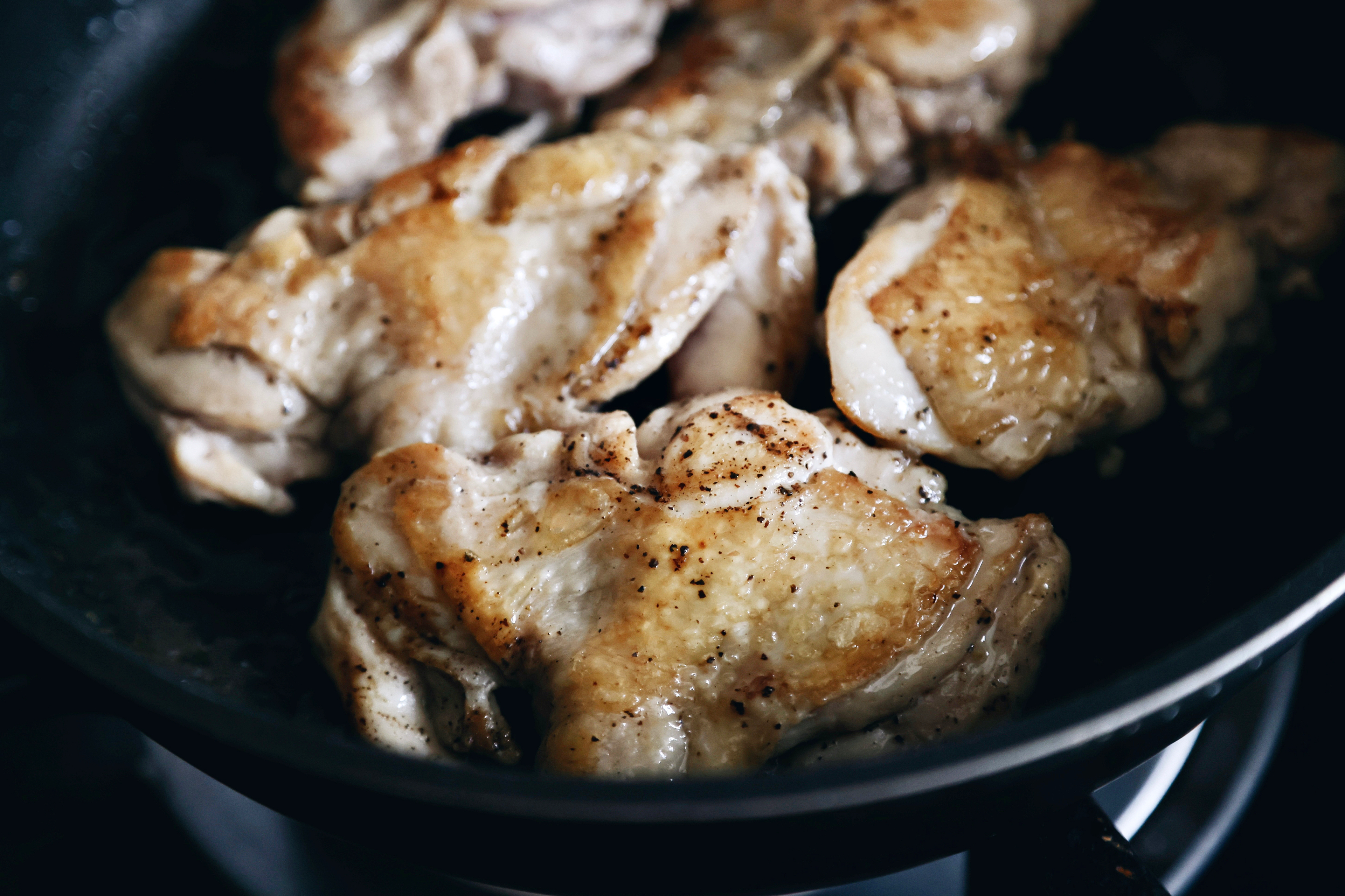 奶油蘑菇炖鸡 零基础简易西餐的做法 步骤4