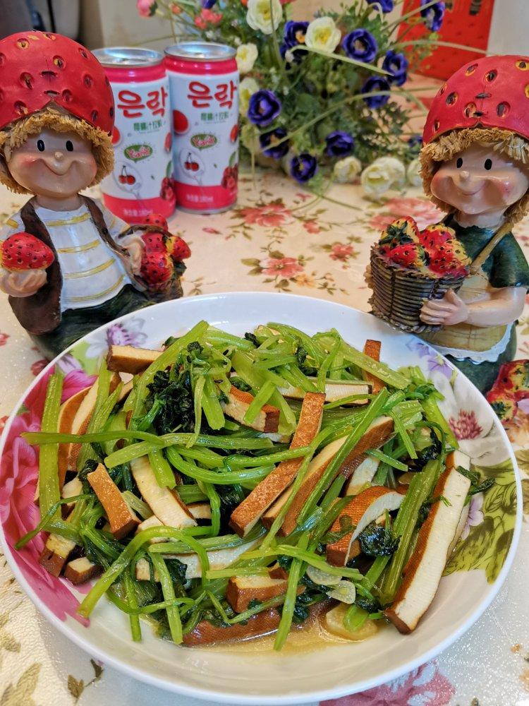 素菜：芹菜炒豆腐干