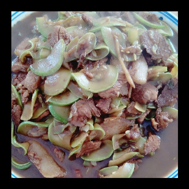 西葫芦炒肉