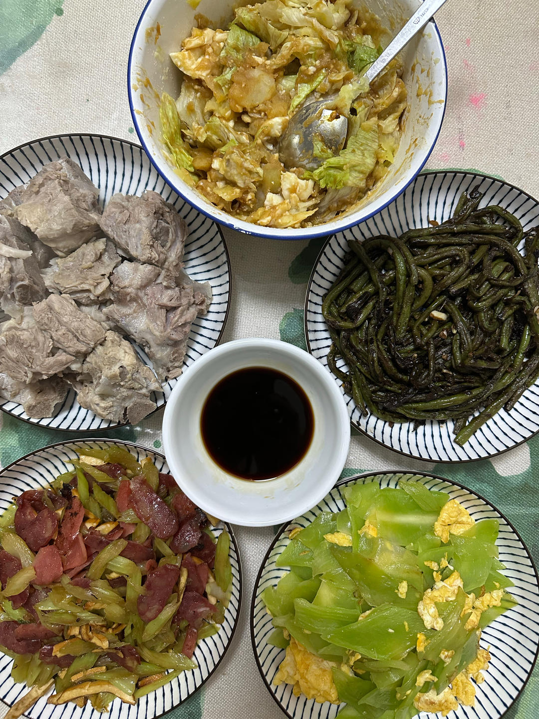 👨‍👩‍👧‍👦口粮