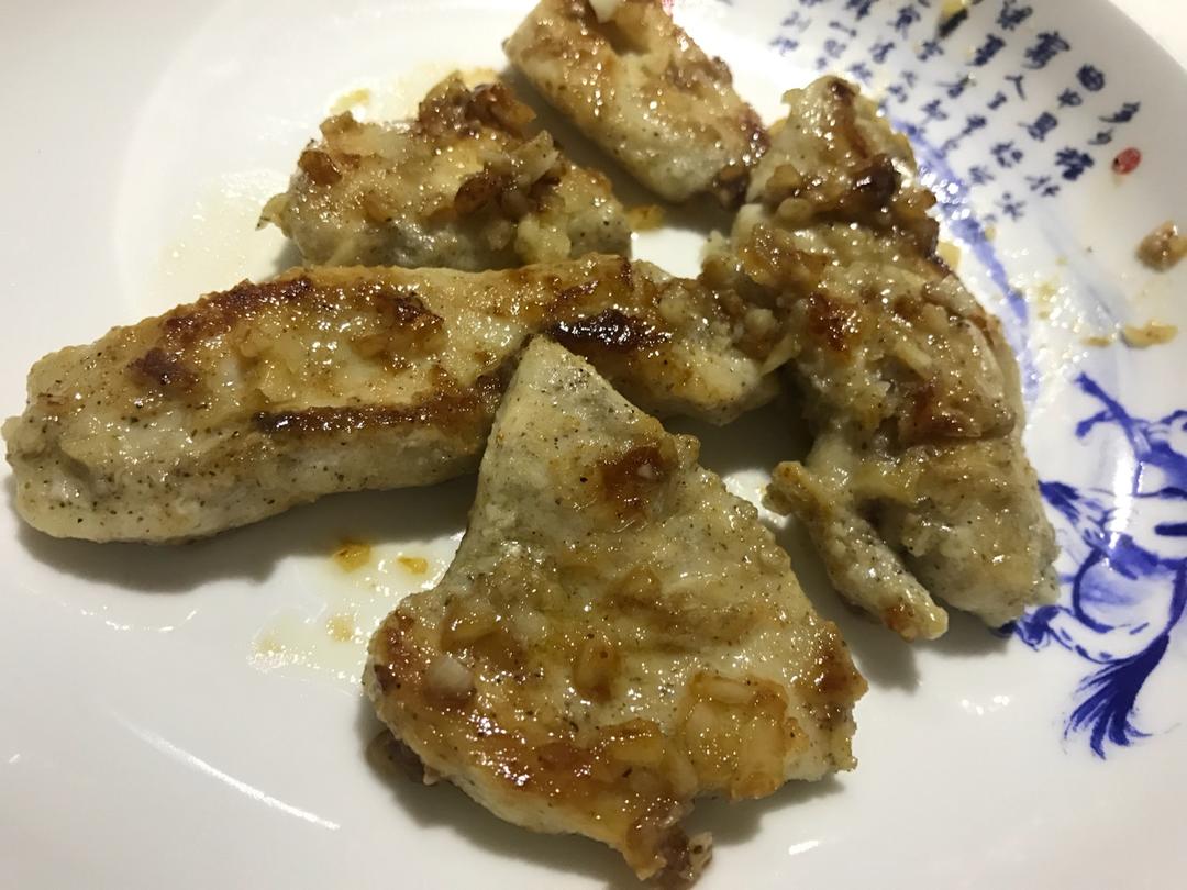 酷炫屌炸天好吃的煎鸡胸肉（香蒜蜂蜜煎鸡胸肉）