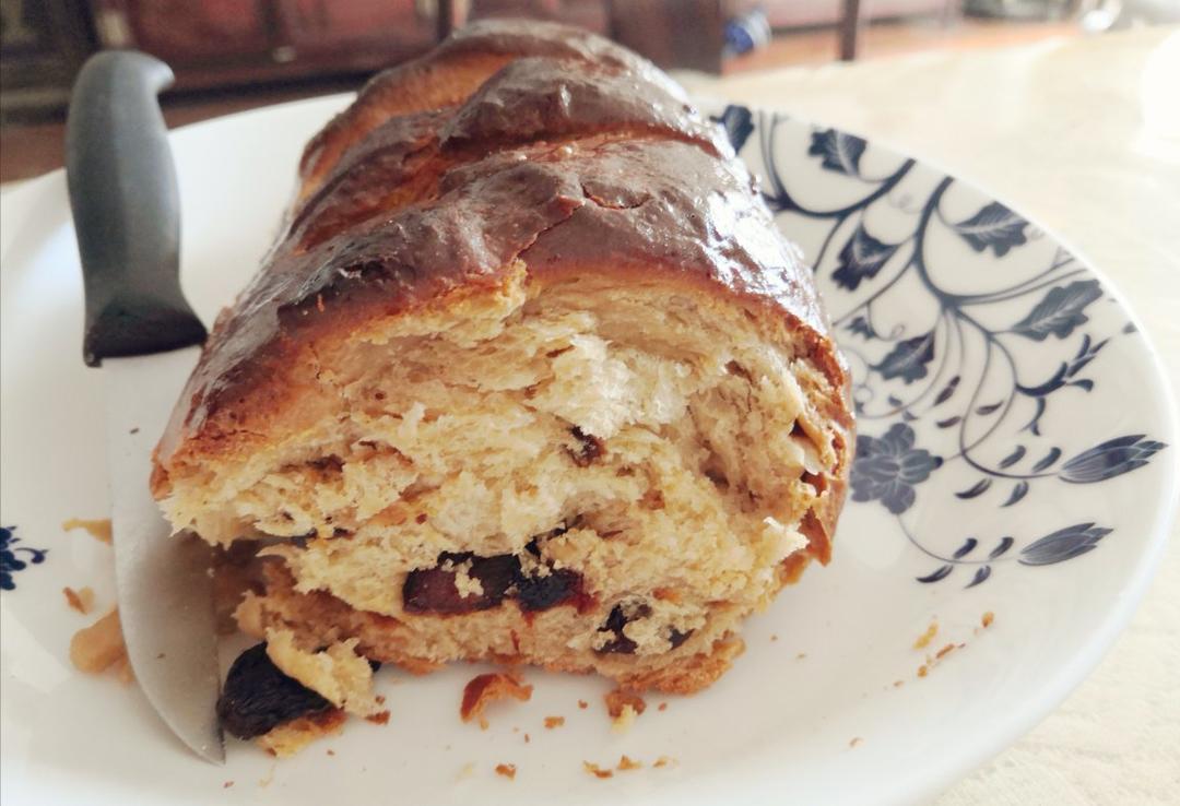 风靡代购店的新疆果仁大列巴