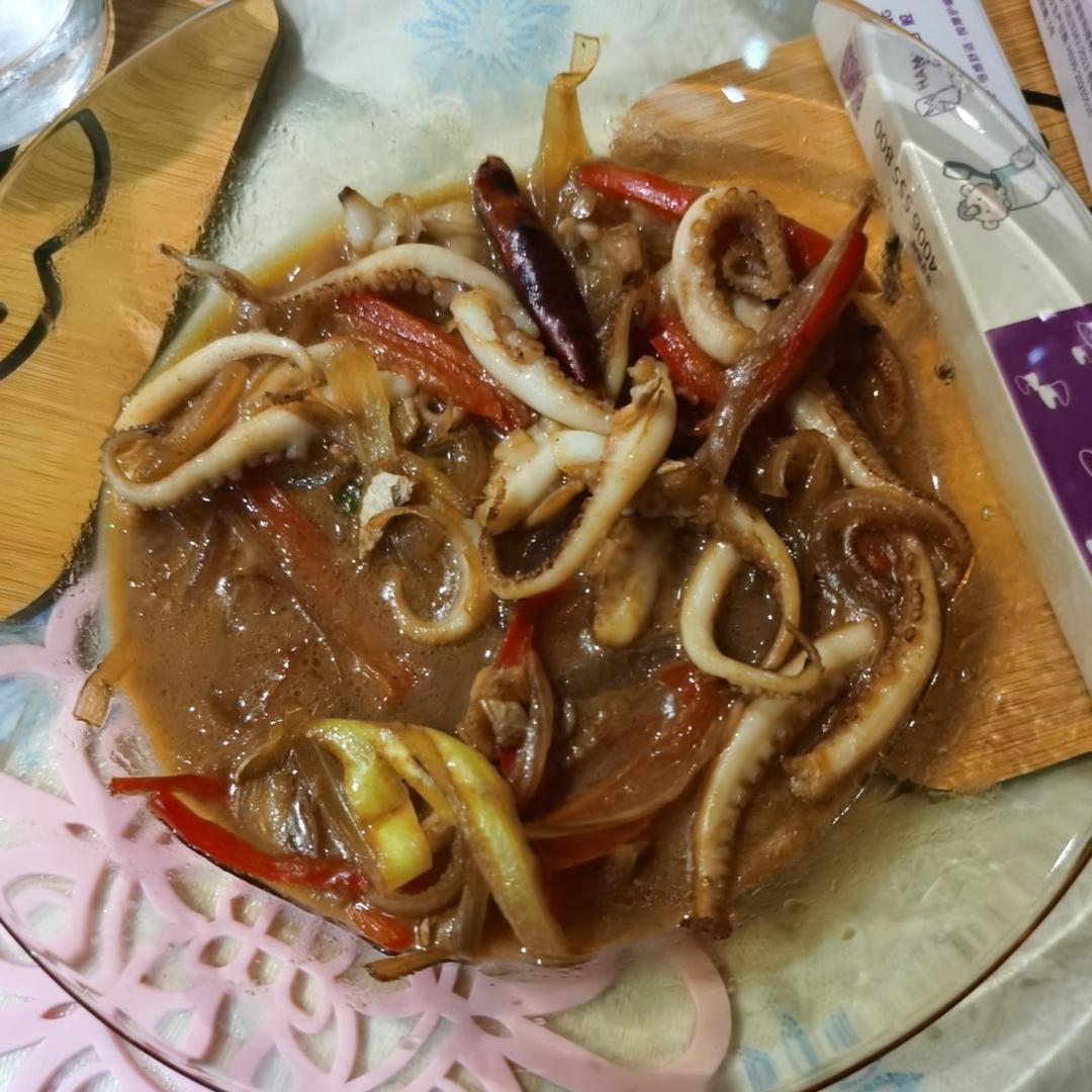 两步搞定脆嫰鲜美的葱爆八爪鱼