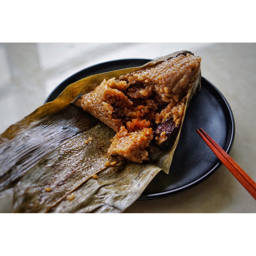 是正正啊-做的咸蛋黄五花肉粽