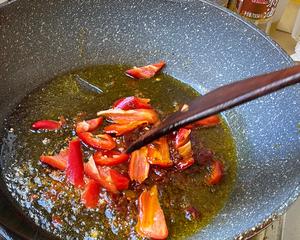 好吃的家常菜红烧鱼块的做法 步骤6