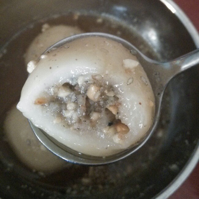 自制黑芝麻汤圆
