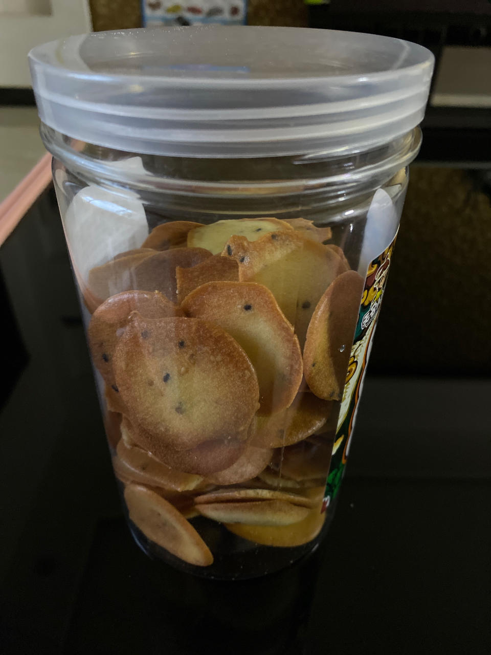 香脆可口的鸡蛋芝麻薄饼干