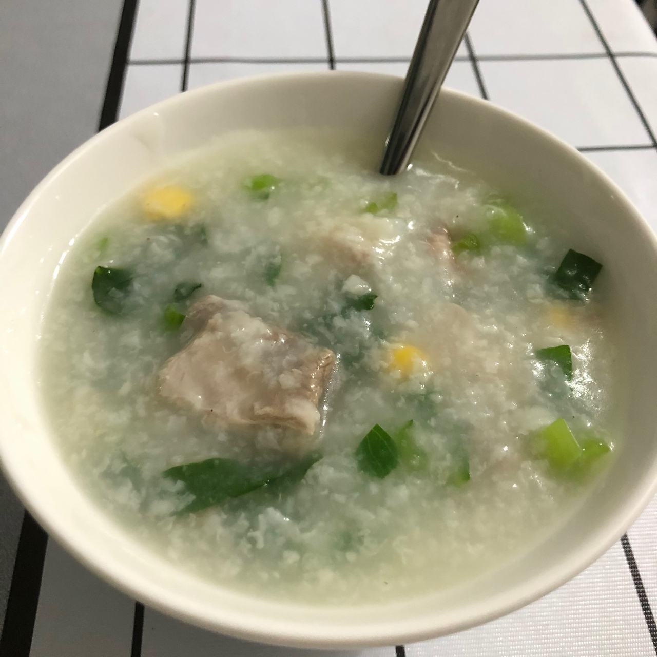 青菜排骨玉米粥(电饭煲简易版)