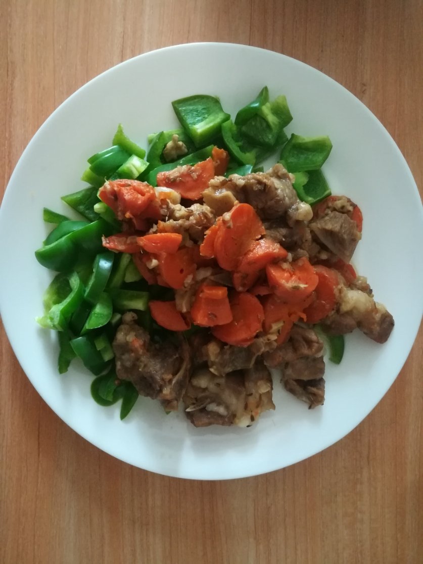 胡萝卜炖羊肉（热菜）