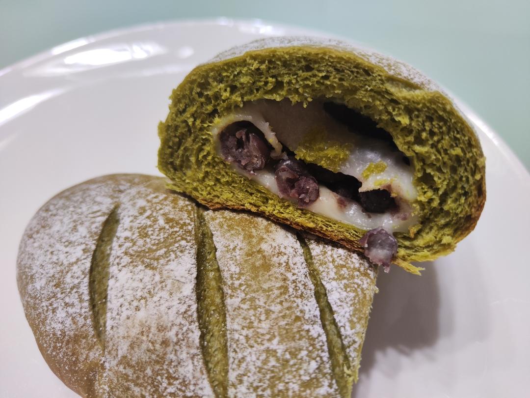 抹茶蜜豆软欧包