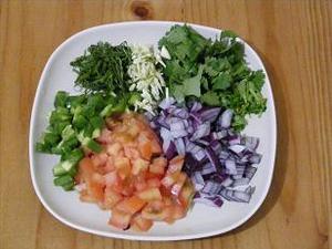 高颜值高营养的减肥餐--香煎三文鱼配蔬菜沙拉的做法 步骤4