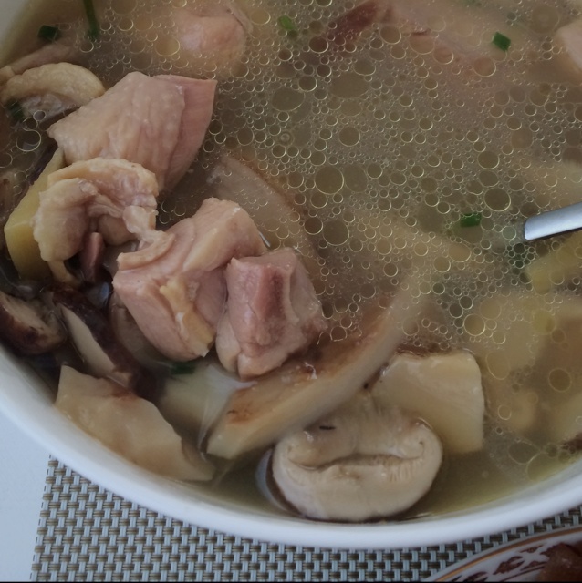 松茸土鸡汤