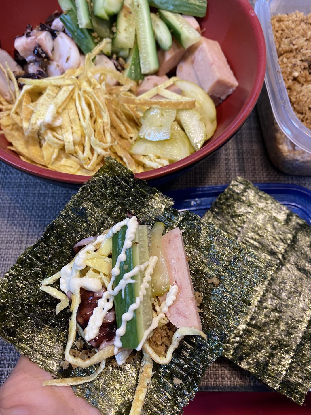 无需寿司帘快手步骤~生酮寿司手卷~分享和日本妹子学到的一些tips的做法