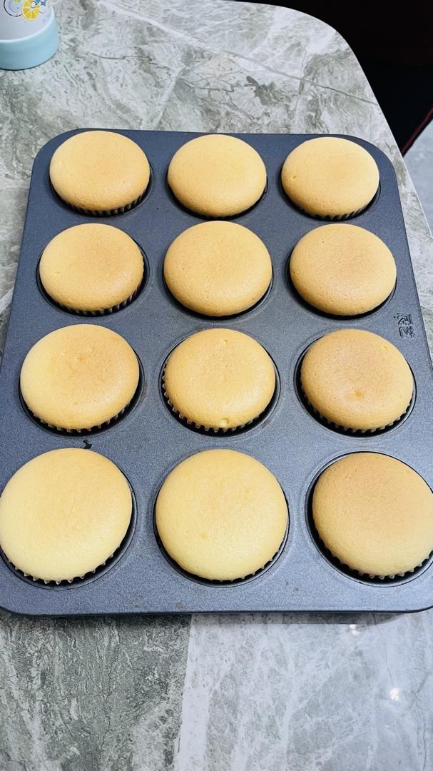 不裂杯子蛋糕，同6寸戚风蛋糕的量