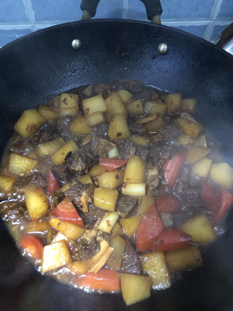 白萝卜烧牛肉（人性化描述哈哈）