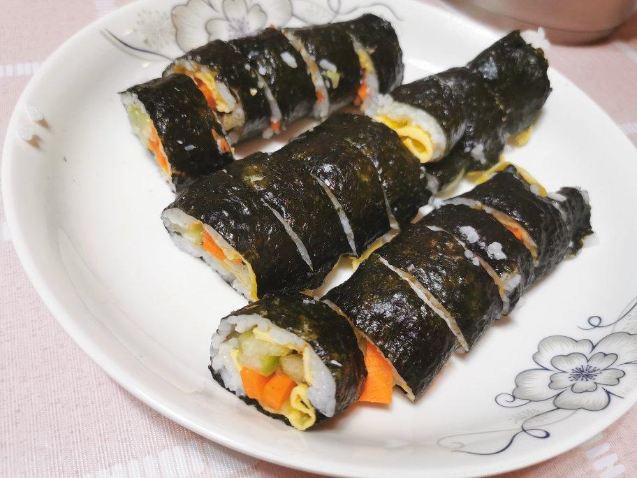 紫菜卷寿司