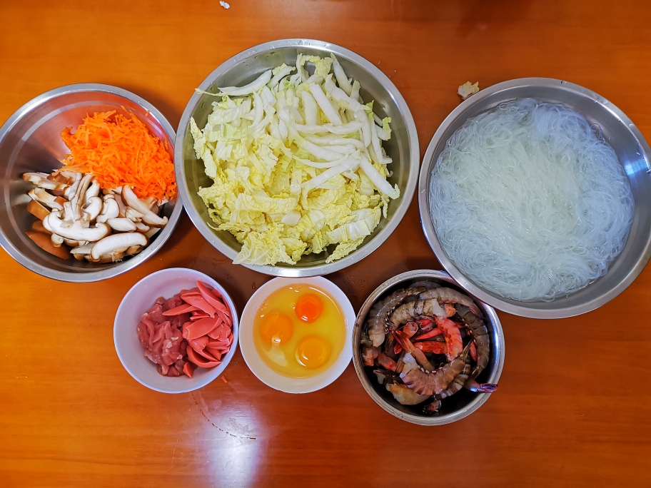 海鲜炒米粉的做法 步骤1
