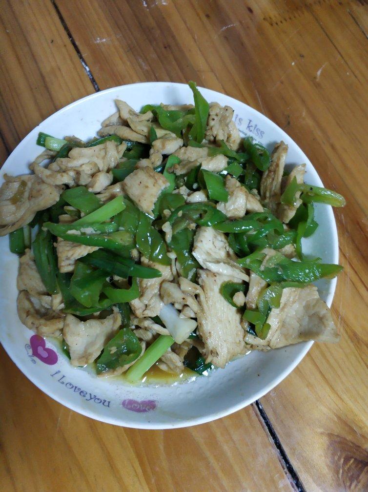 嫩滑不柴——辣椒炒鸡胸肉