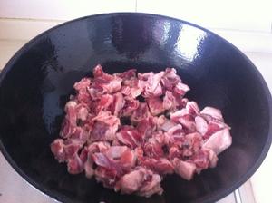 土豆萝卜烧牛肉的做法 步骤4