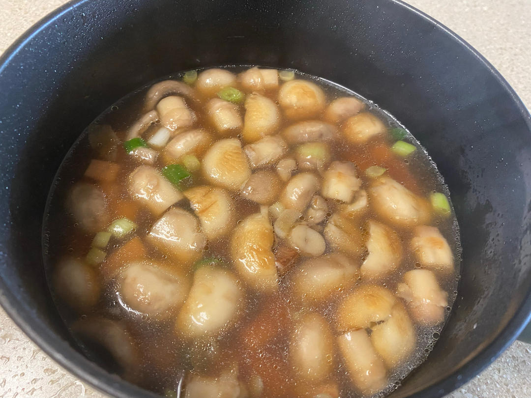 明明是素汤 却鲜得像鸡汤一样的「口蘑汤」
