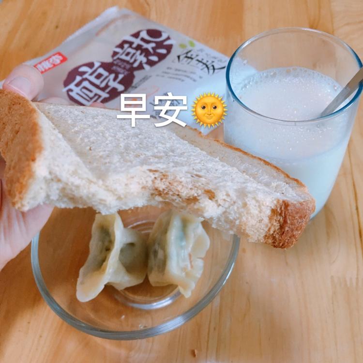 微波炉烤面包片的做法