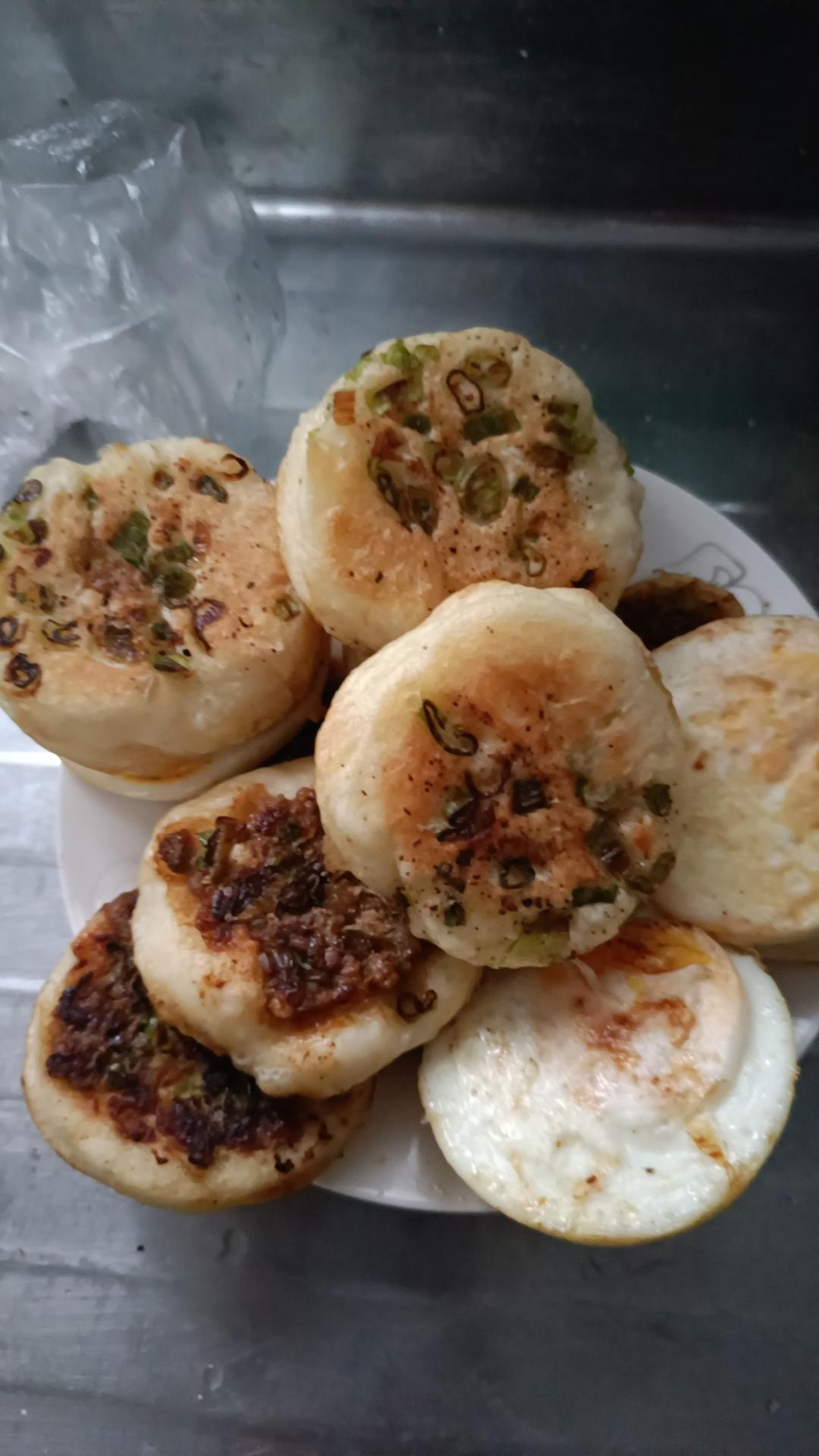 发面葱花肉饼～最好吃的早餐饼