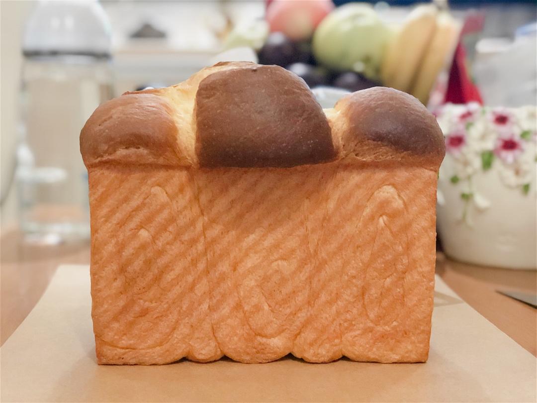 金猪猪儿做的超级浓郁柔软的布里欧修吐司