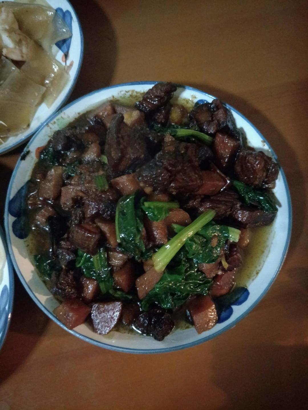 不焯水不放油的家常红烧肉