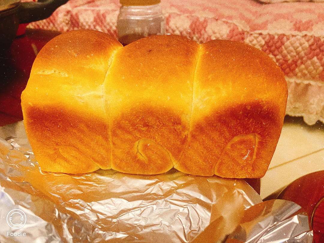 做一次就成功的牛奶吐司面包（手和面揉出手套膜）最后附全麦吐司