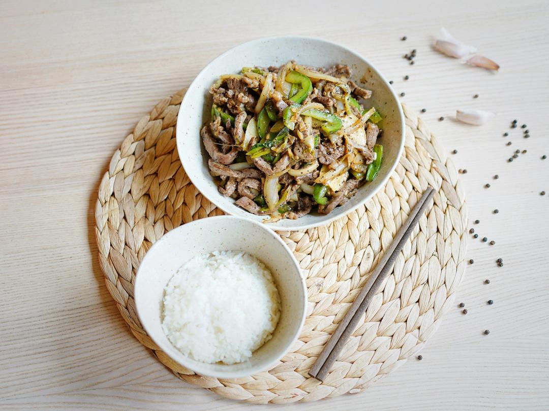滑嫩黑椒洋葱炒肋眼牛柳🥩