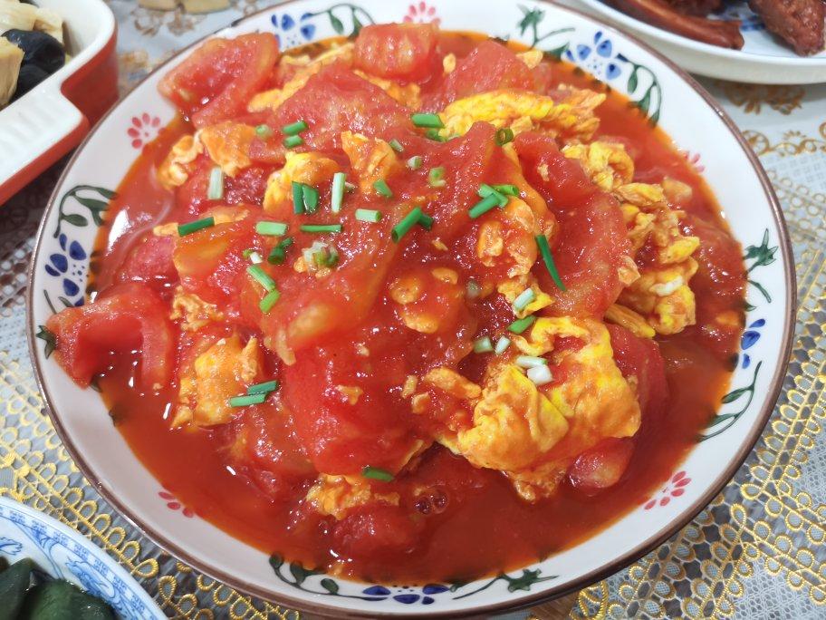 番茄炒鸡蛋（超浓的番茄味）