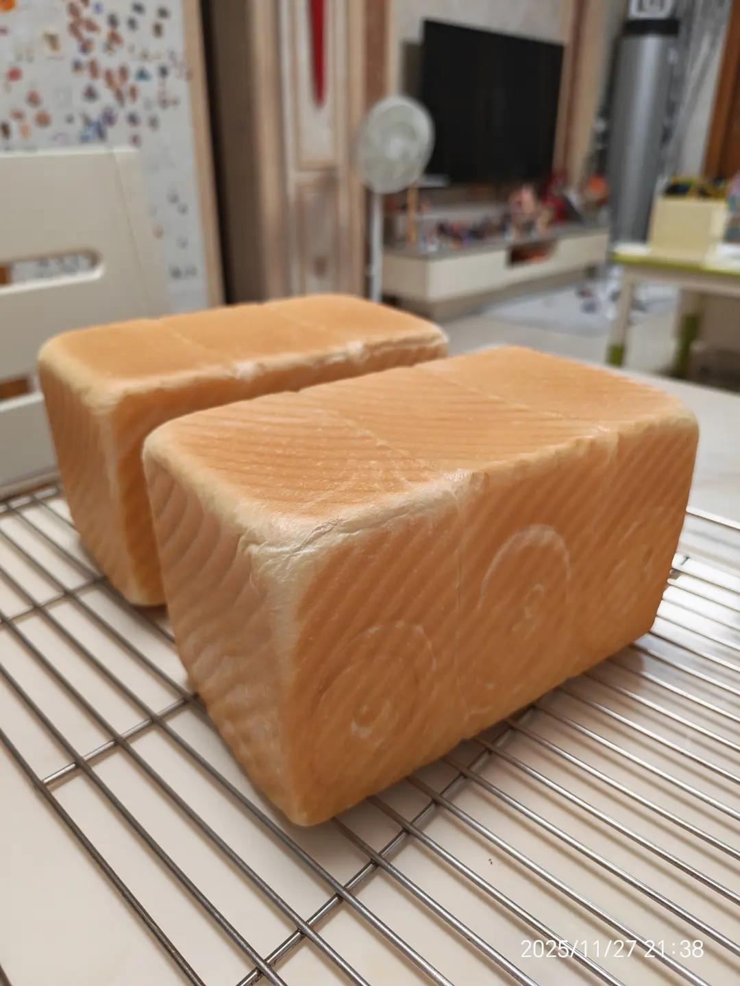 一次发酵，快手柔软Q弹，基础三明治吐司（完美封边）