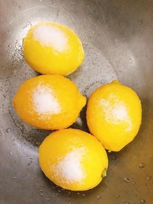 柠檬冰糖酵素的做法 步骤3