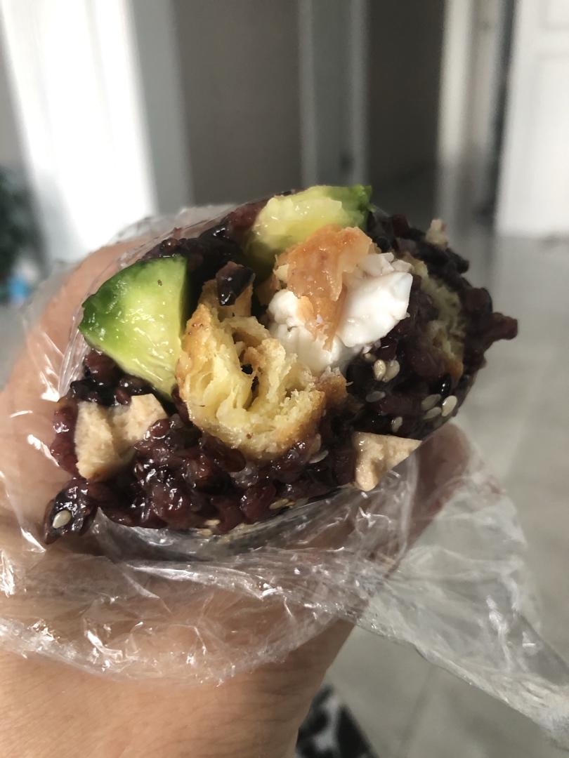 黑米粢饭团