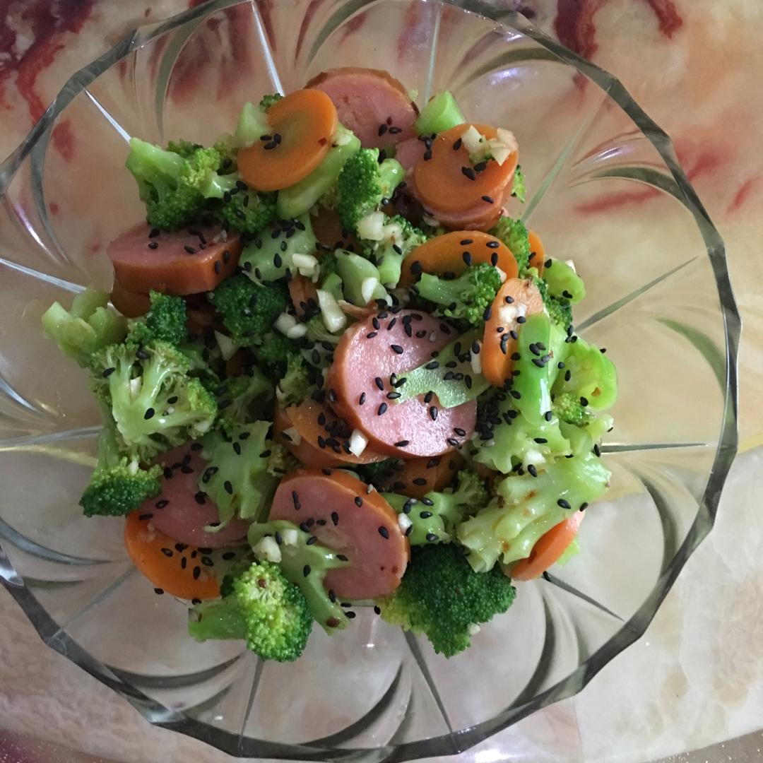 凉拌西兰花胡萝卜（妈妈菜谱）