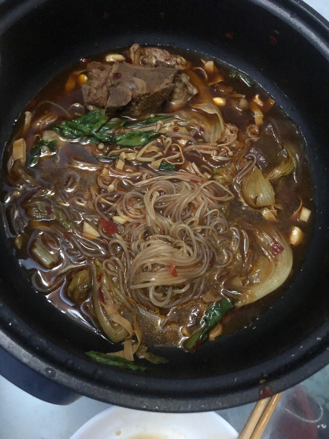 夏天来了，没胃口就来份香辣开胃榨菜肉丝粉