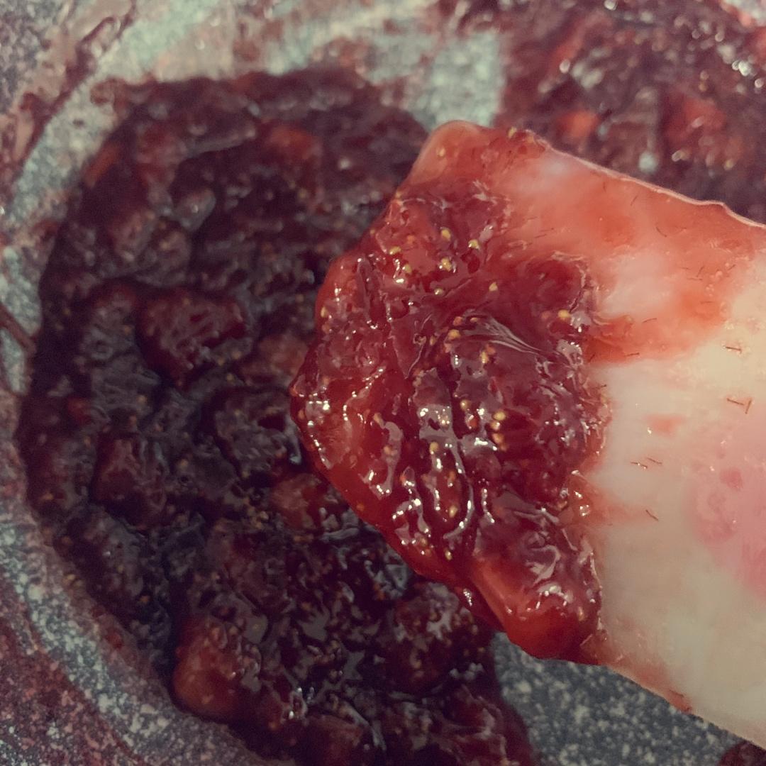 自制草莓酱（孩子爱吃的不得了）