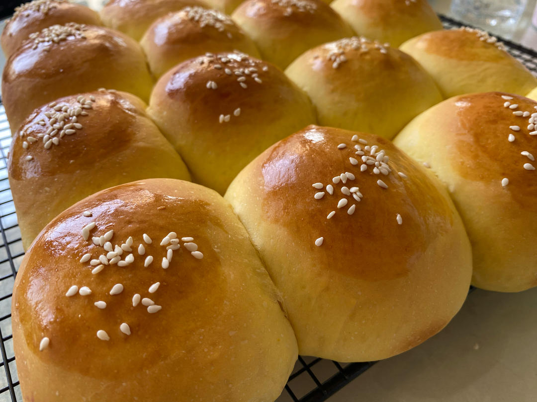 南瓜奶油小餐包（一次发酵）