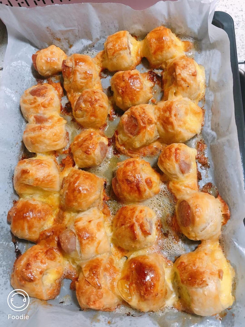 香肠酥皮卷：手抓饼皮还能这样吃，不用和面快速搞定早餐