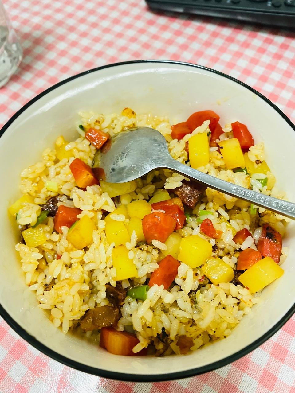 腊肠炒饭