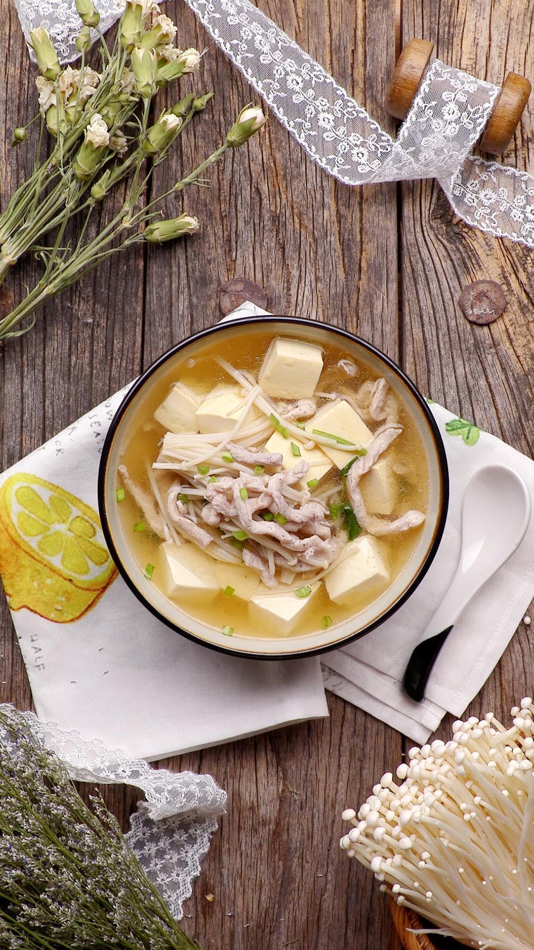 金针菇豆腐肉丝汤