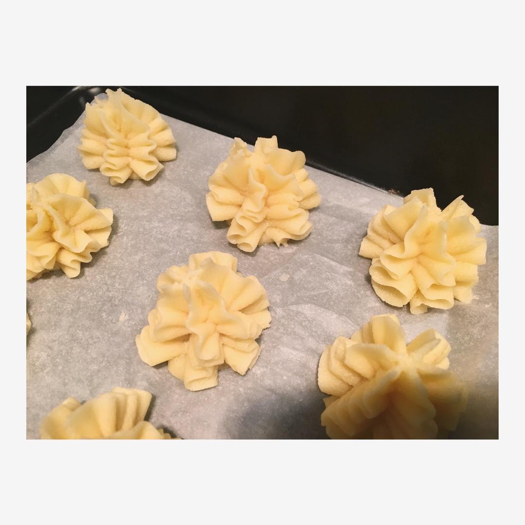 酥到掉渣的网红曲奇 牛油小花 媲美珍妮曲奇