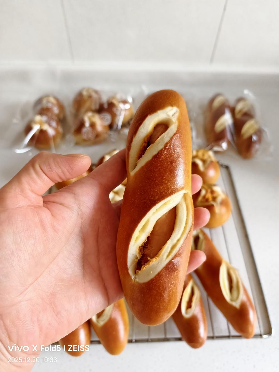 蒜香德肠碱水棒