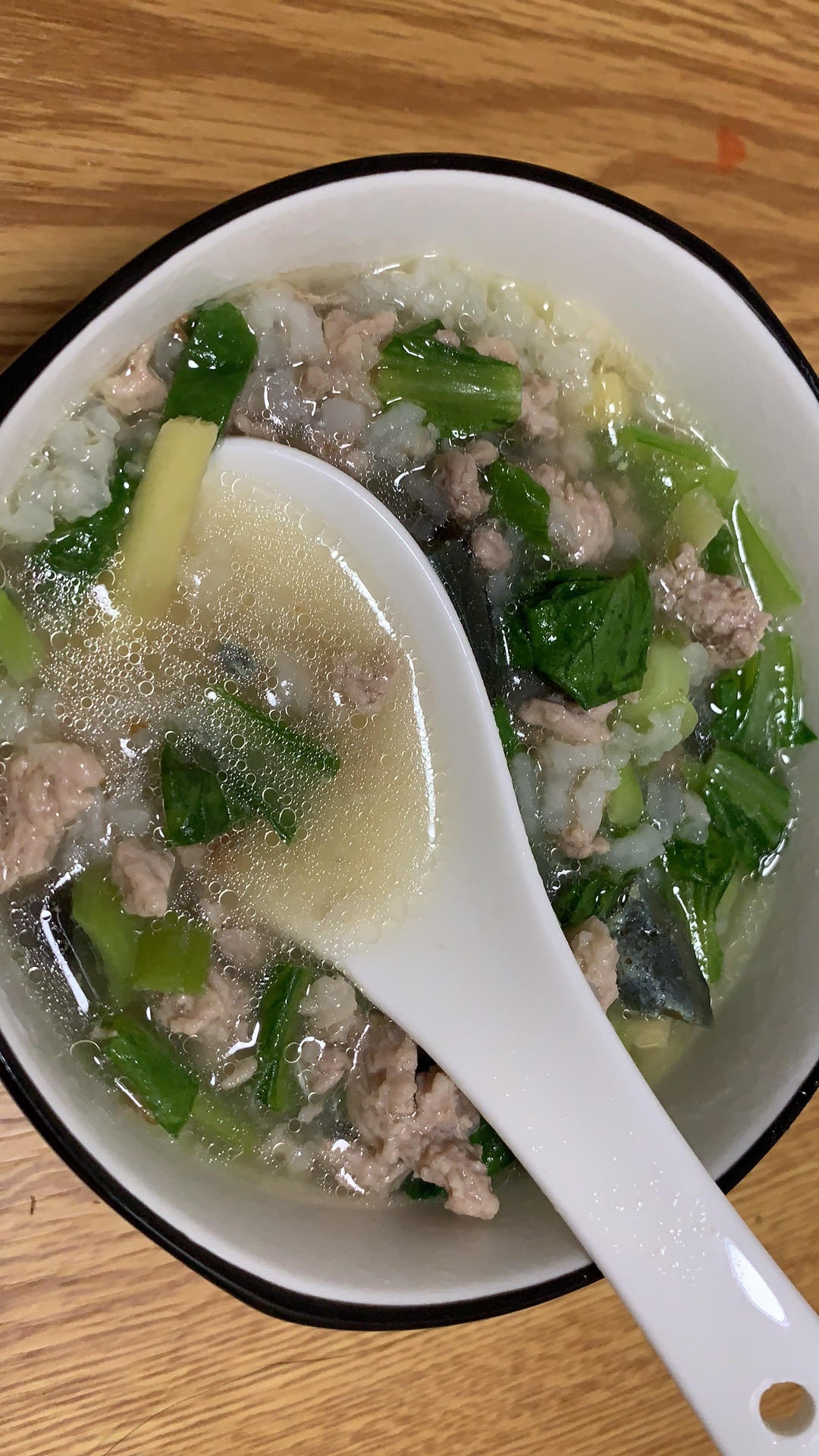 妈妈👩教我做的皮蛋瘦肉粥🥣简单快捷美味😋