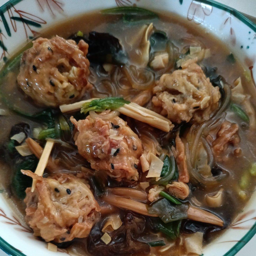 菠菜丸子汤