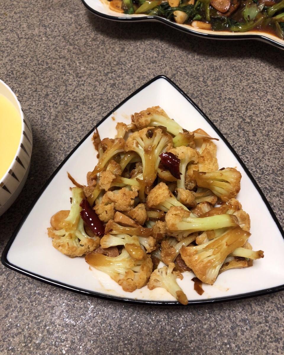 老丁的私房菜-干锅花菜