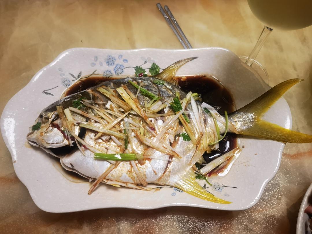 清蒸鲳鱼