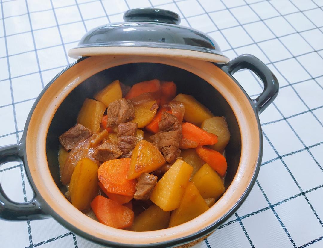 日本家庭人气料理牛肉煮土豆---冬天里的温暖