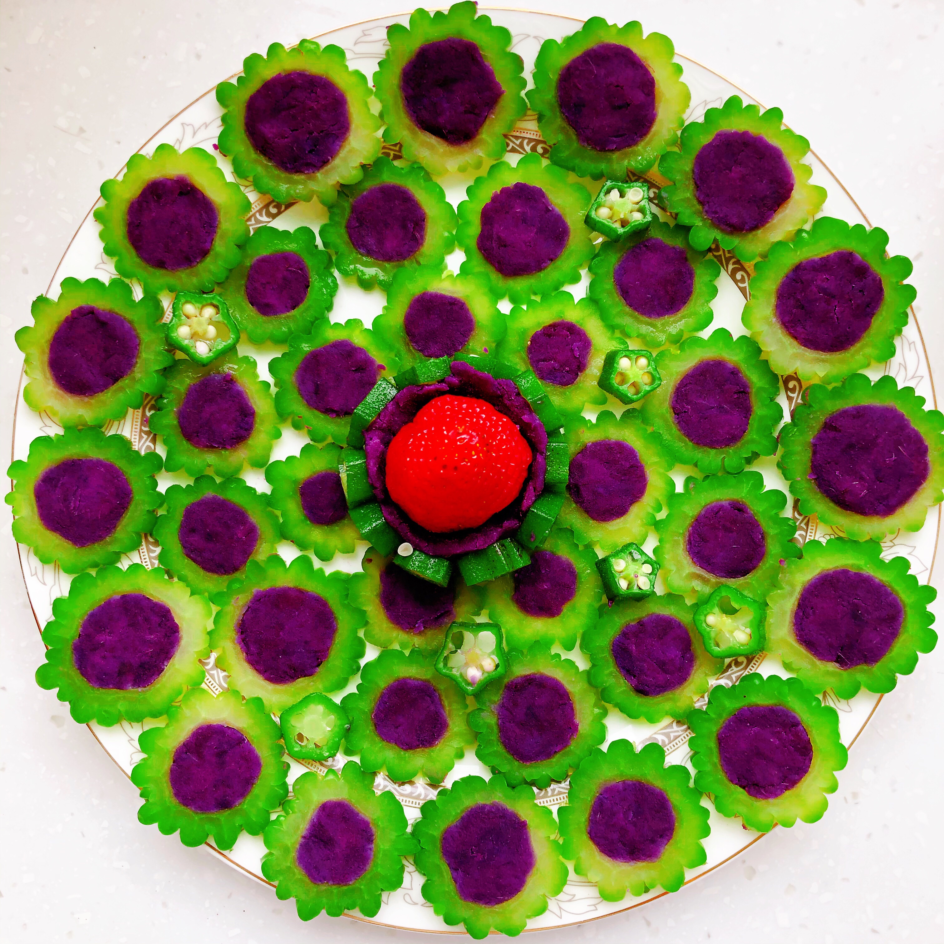 苦瓜紫薯圈💕秋葵草莓宴的做法