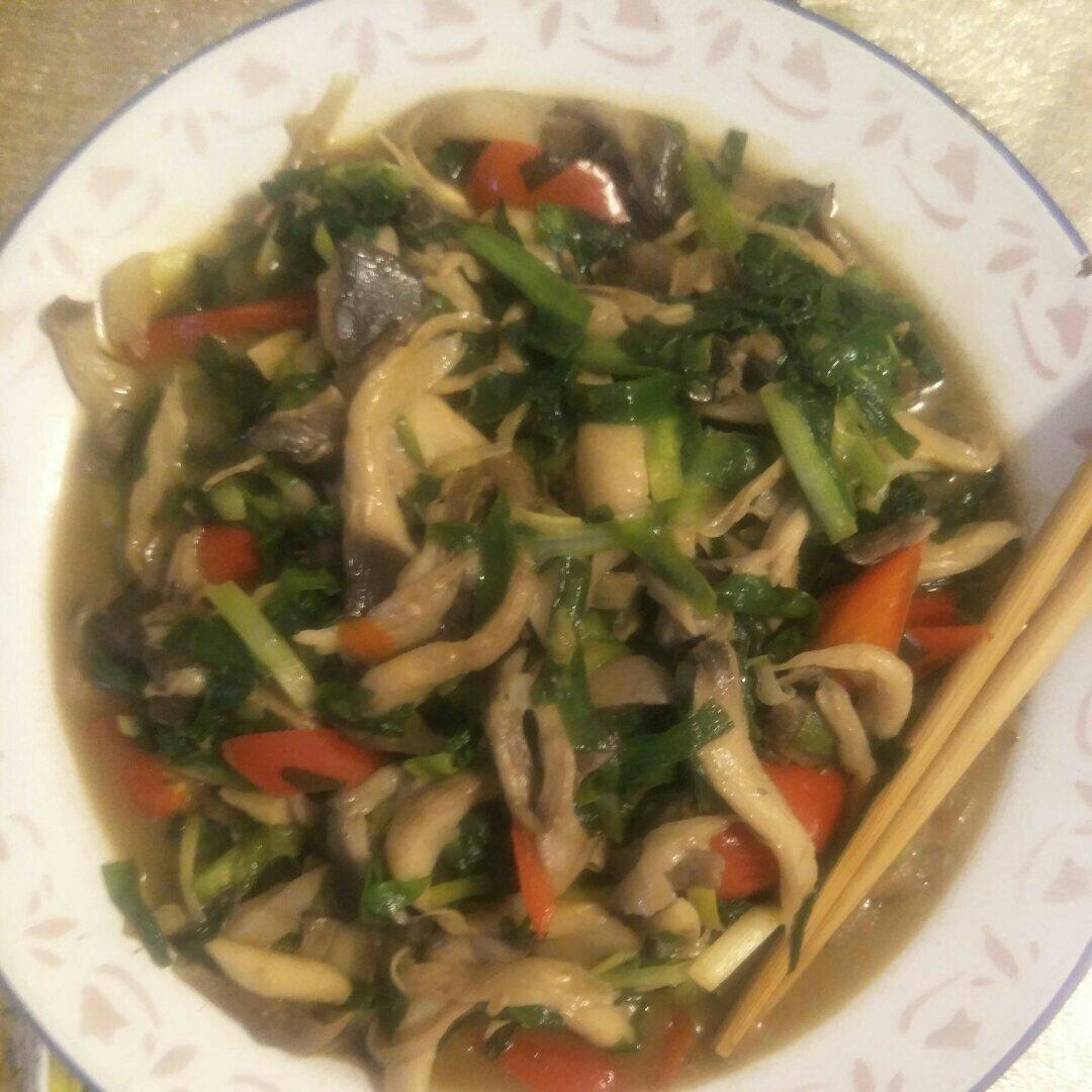 蘑菇炒韭菜